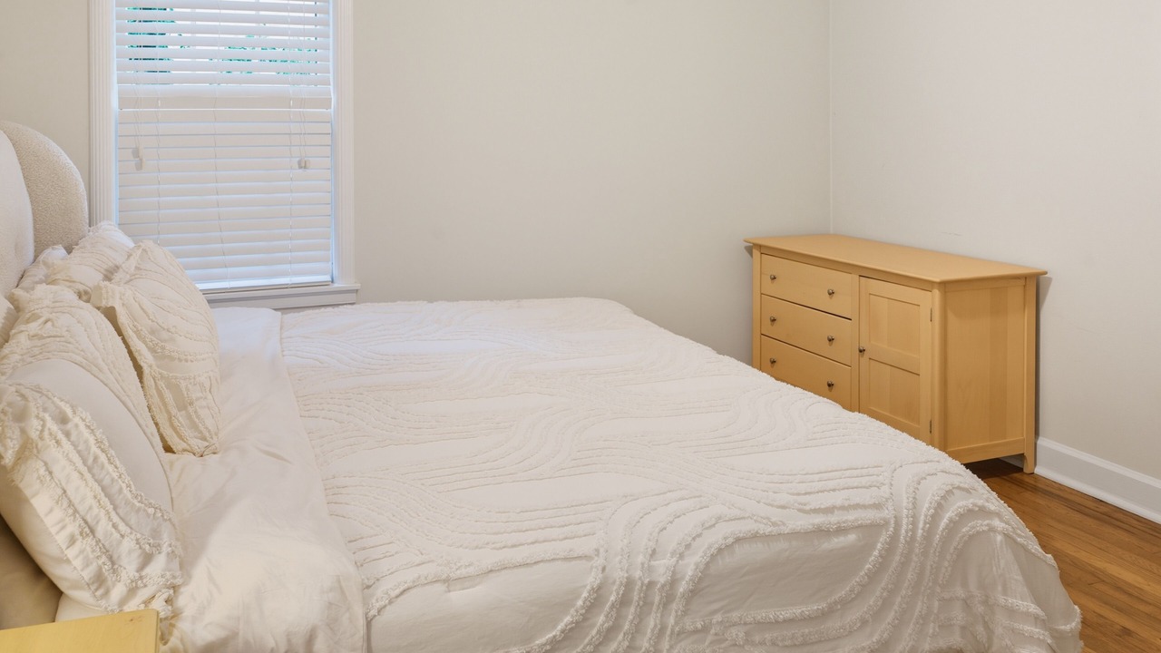 Photo of Bedroom in Loring Heights