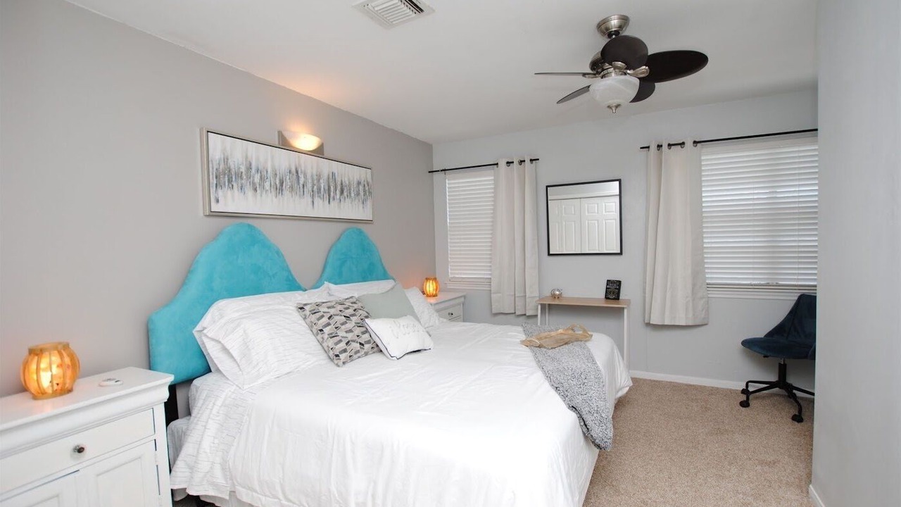 Photo of Bedroom in Memorial Parkway