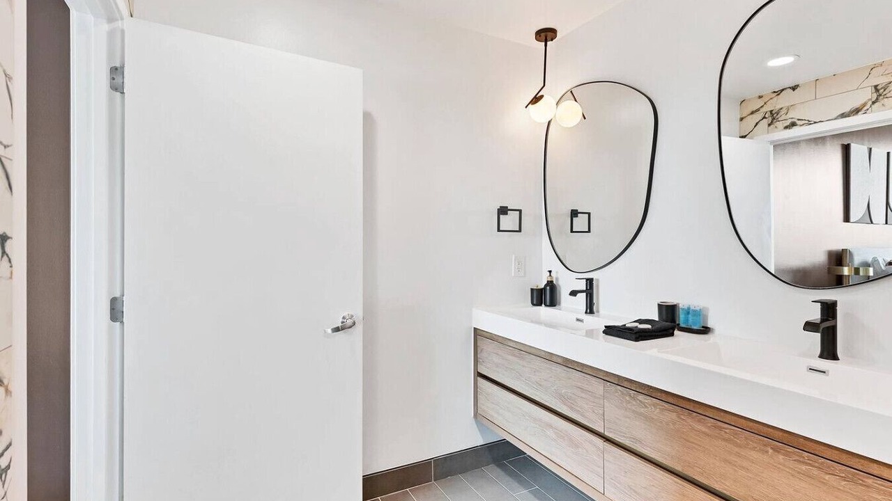 Photo of Bathroom in South Eola