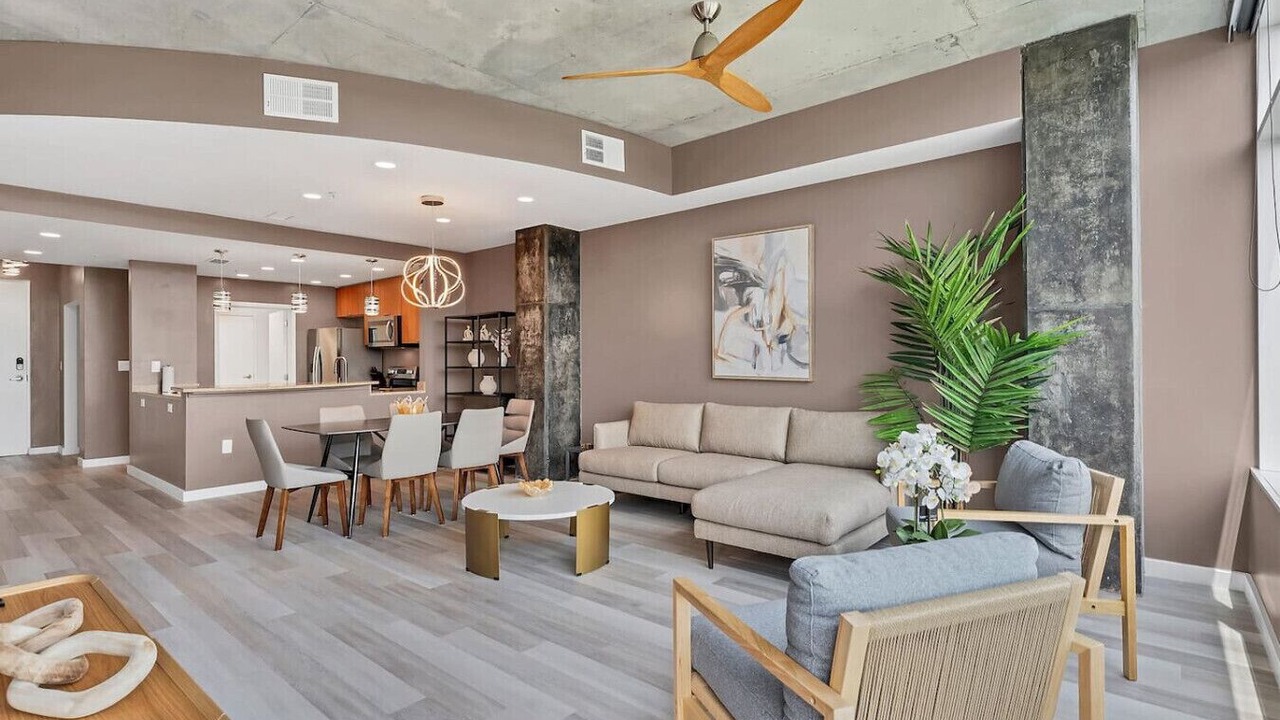 Photo of Livingroom in South Eola