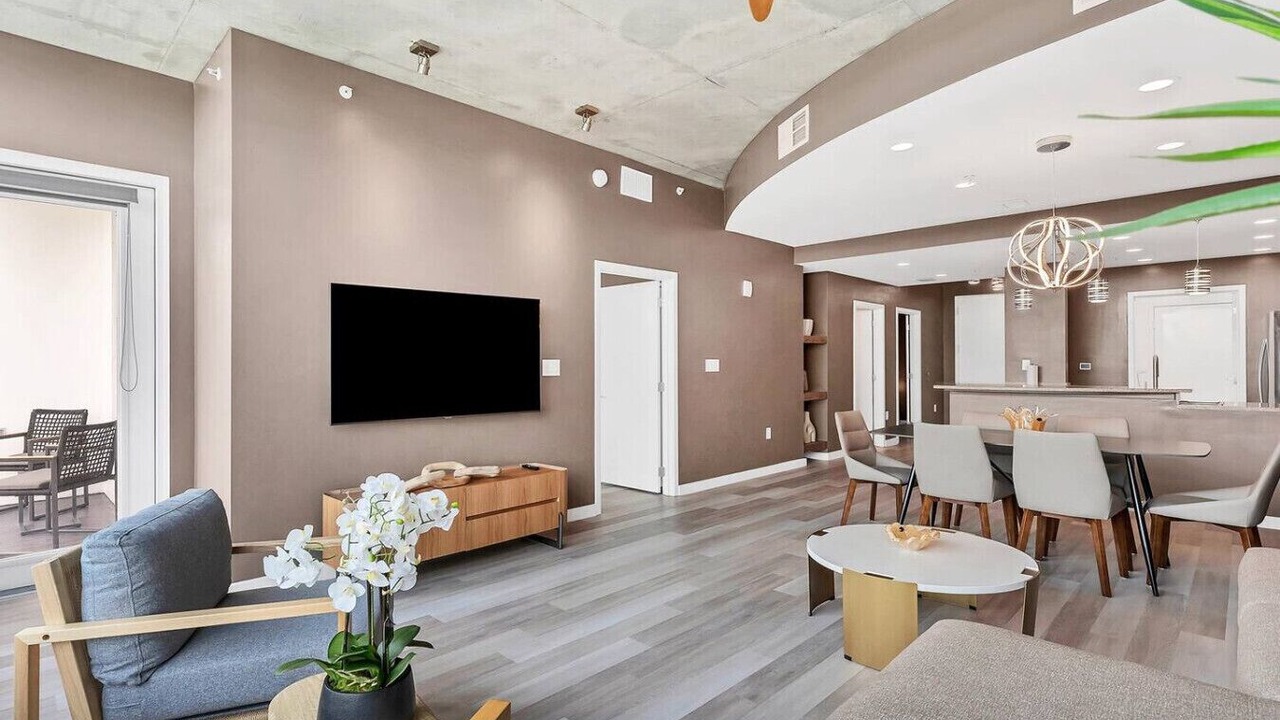 Photo of Livingroom in South Eola