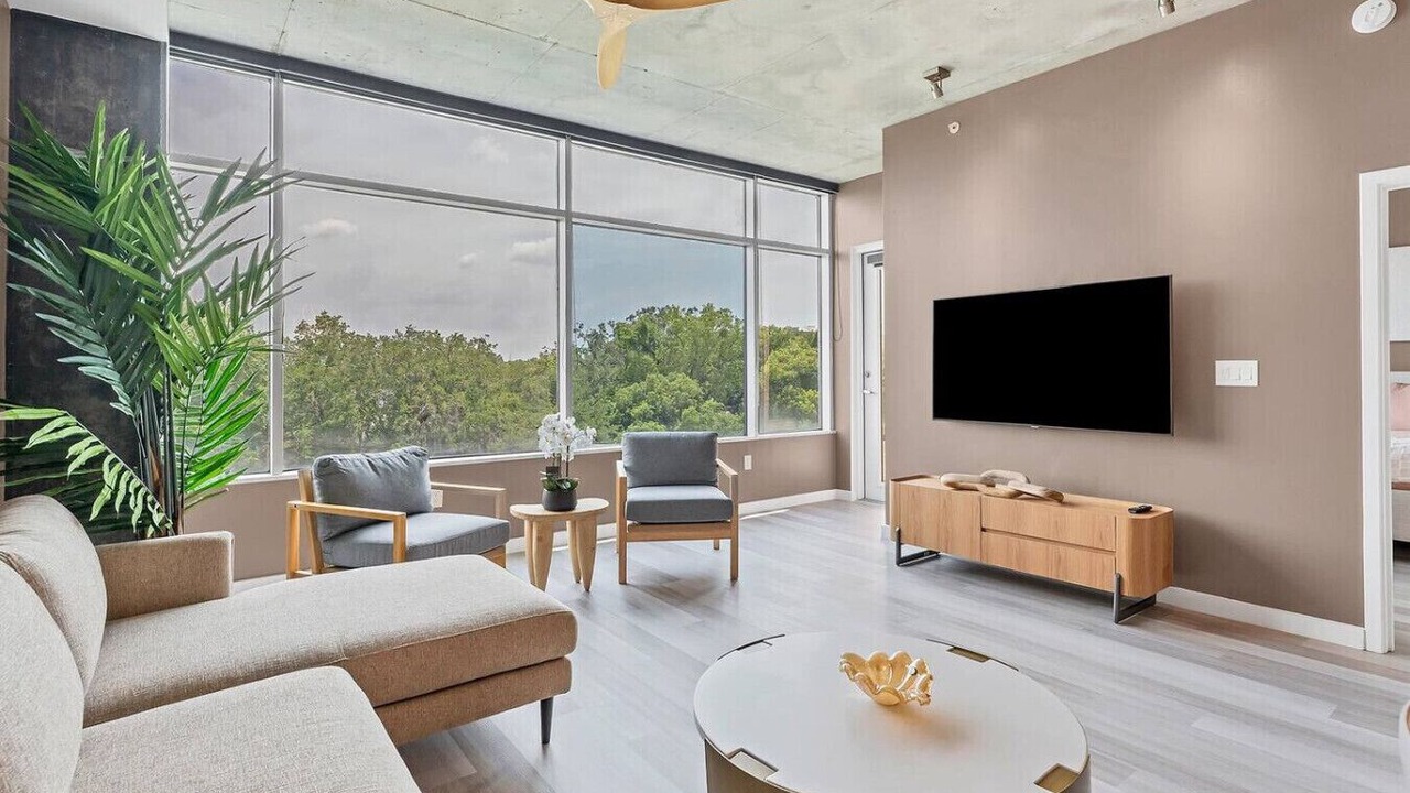 Photo of Livingroom in South Eola