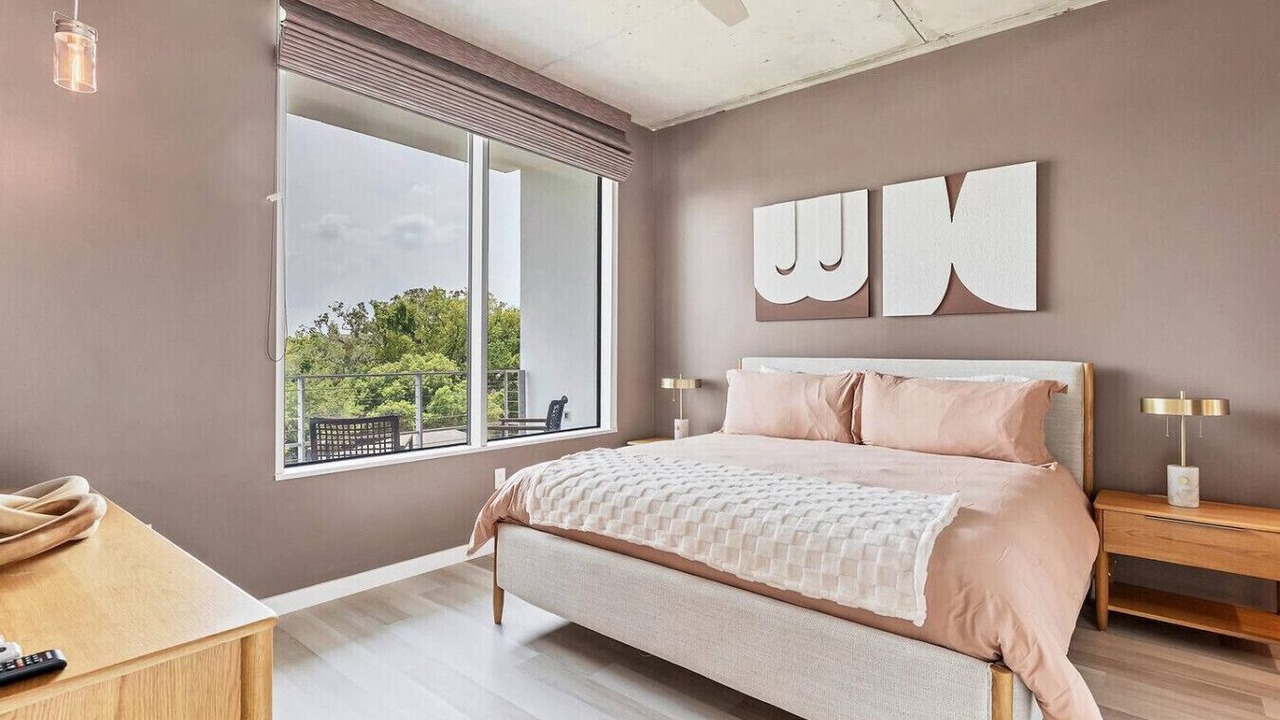 Photo of Bedroom in South Eola