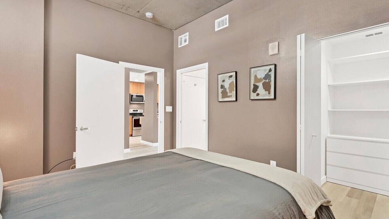 Photo of Bedroom in South Eola