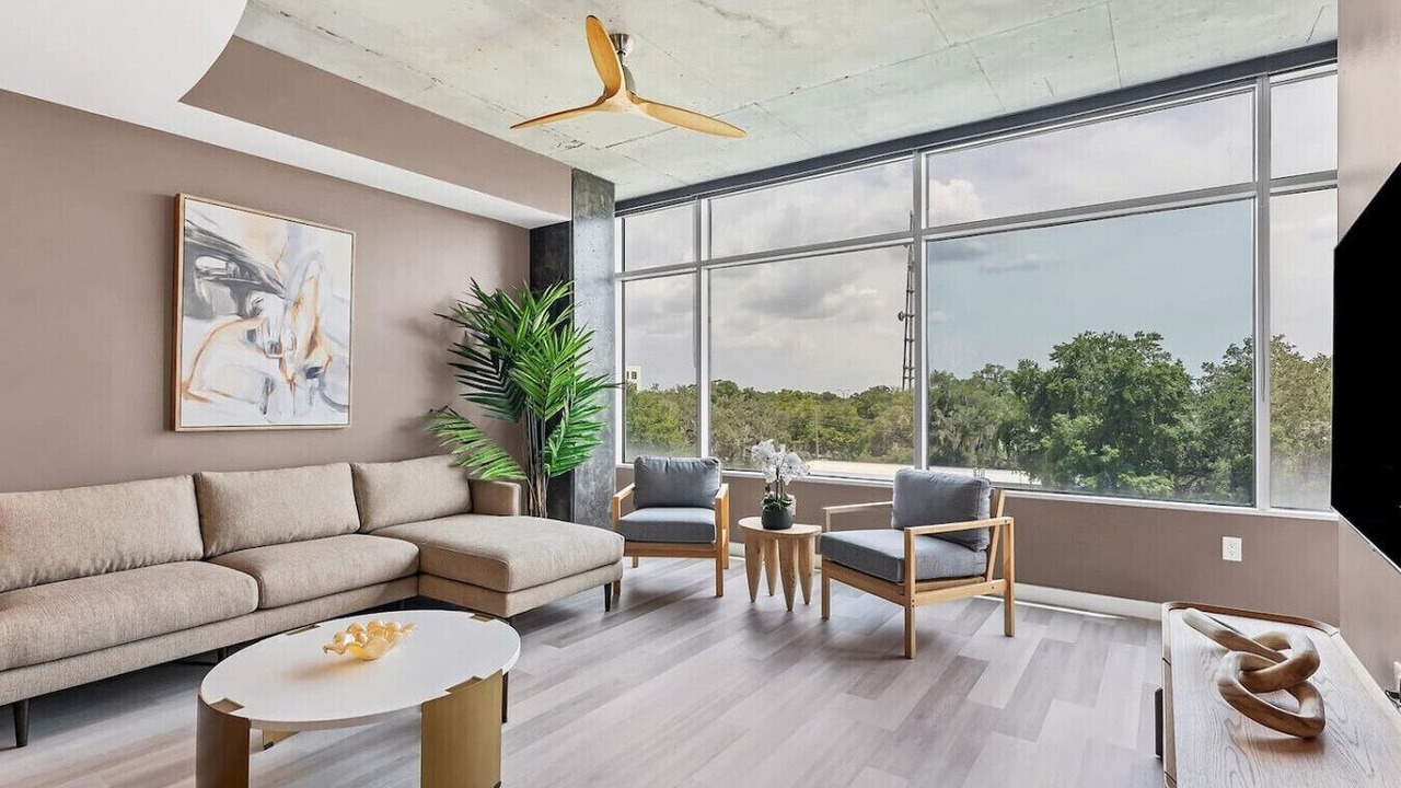 Photo of Livingroom in South Eola