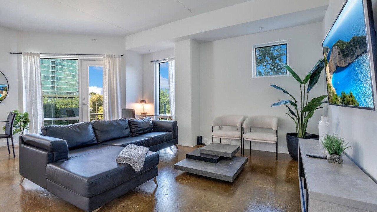 Photo of Livingroom in South Eola