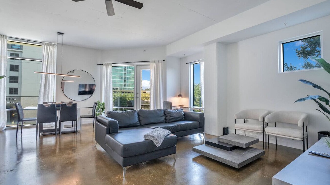 Photo of Livingroom in South Eola