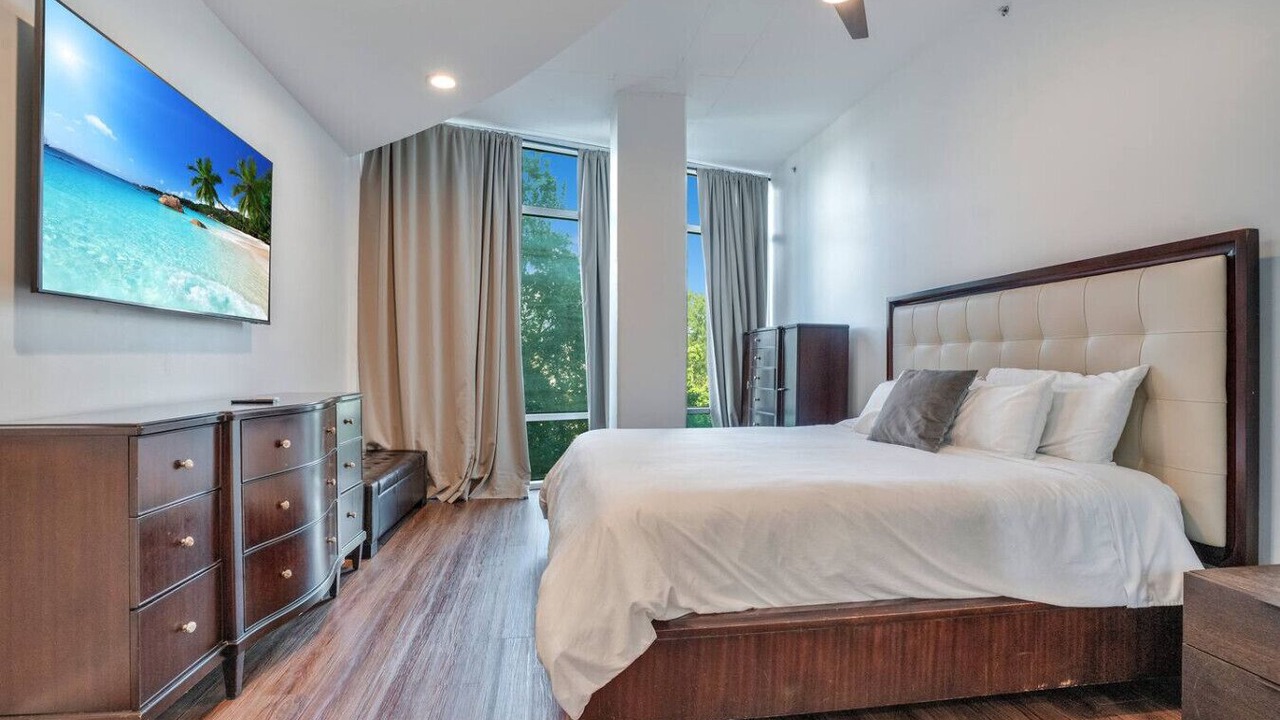 Photo of Bedroom in South Eola