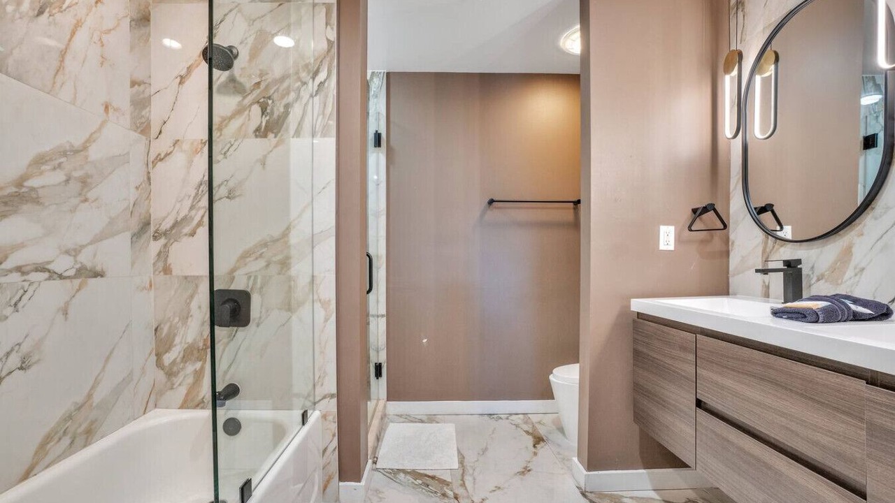 Photo of Bathroom in South Eola