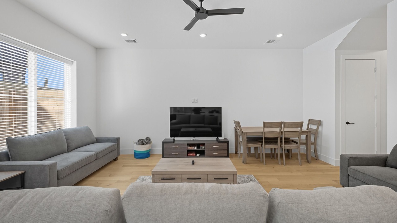 Photo of Livingroom in Quail Run Estates