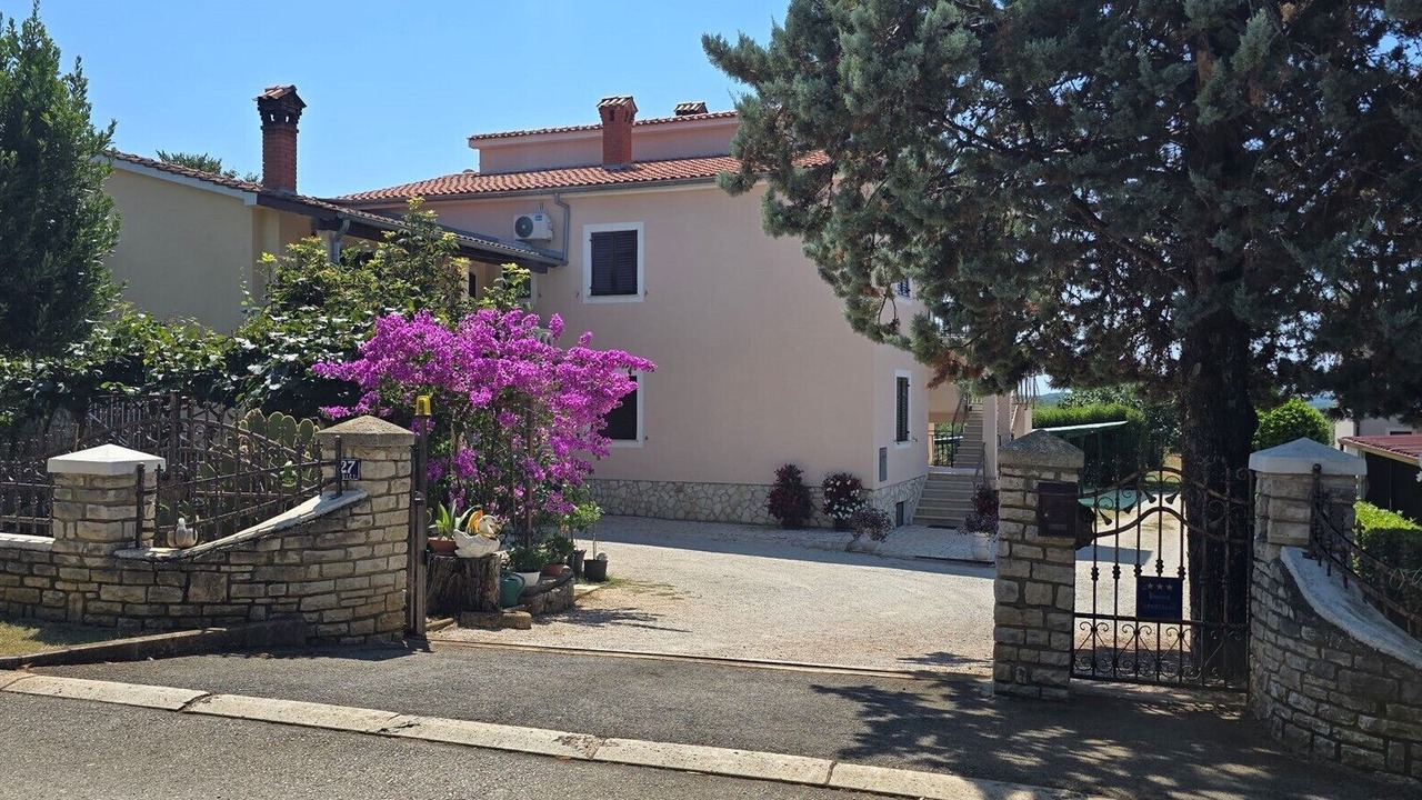 Photo of Outdoor in Buici
