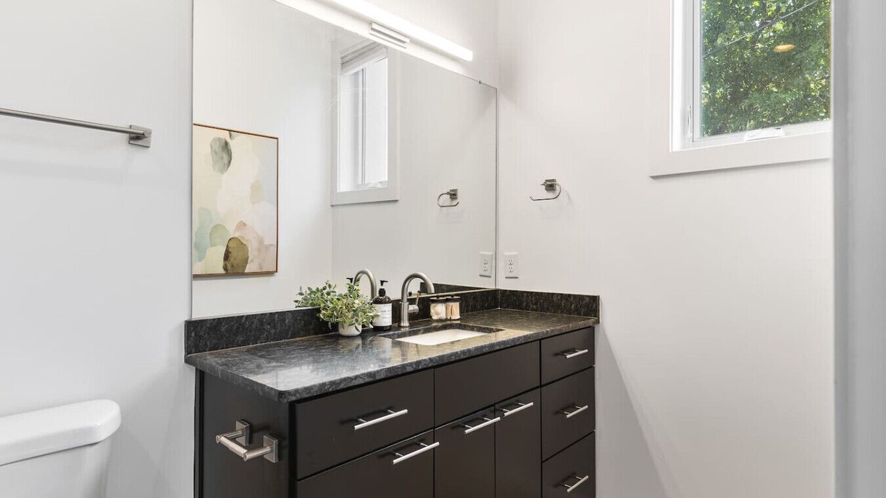 Photo of Bathroom in Hillsboro Village