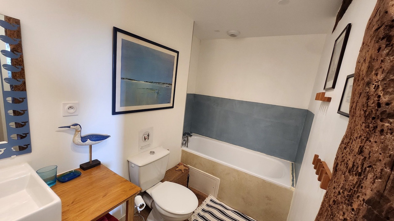 Photo of Bathroom in Canens