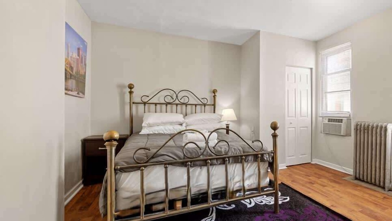 Photo of Bedroom in South Side Flats