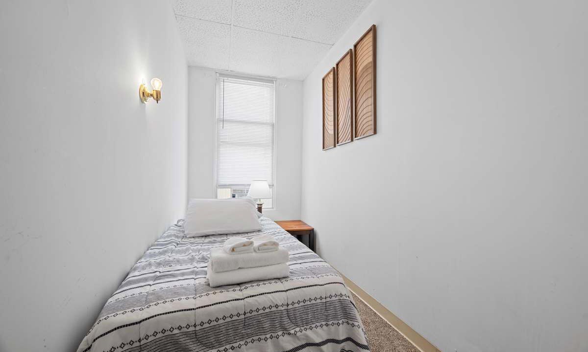 Photo of Bedroom in South Side Flats