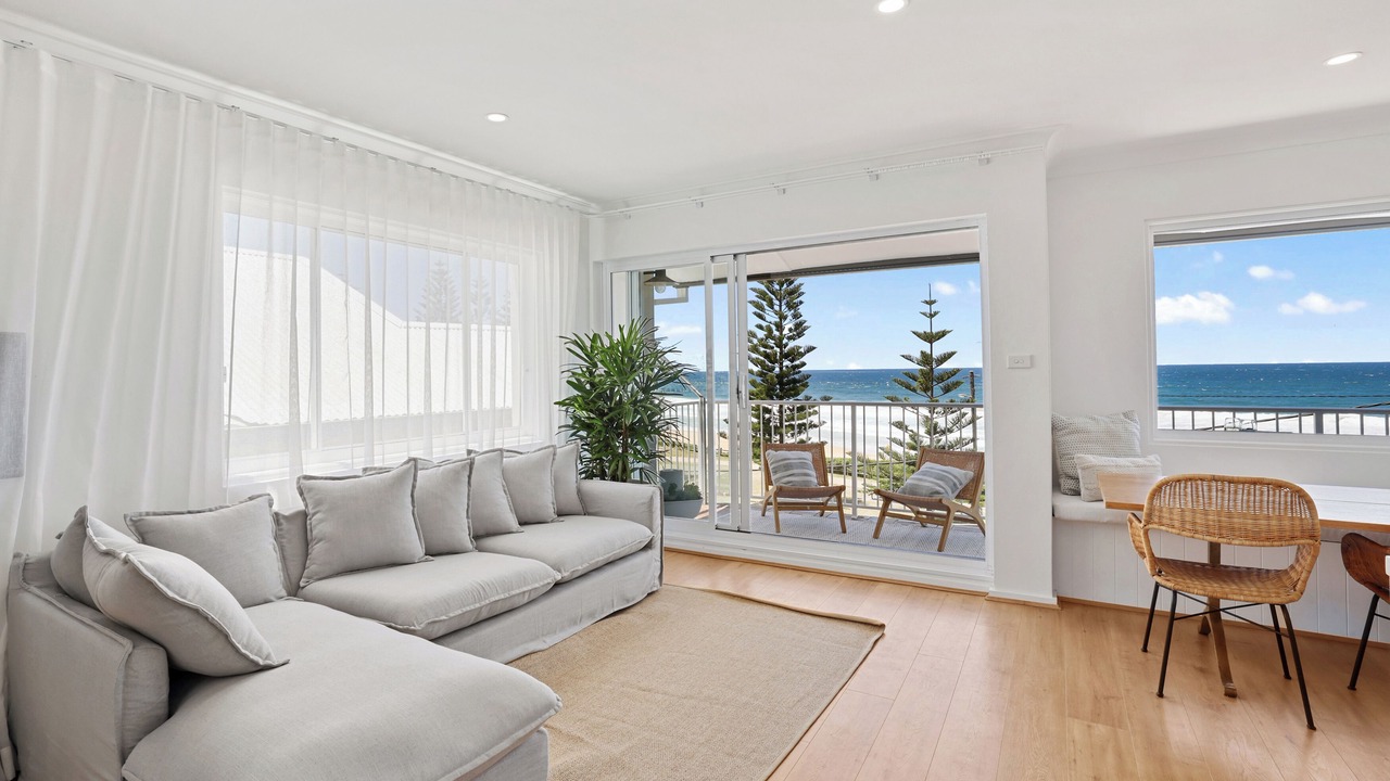 Photo of Livingroom in Curl Curl