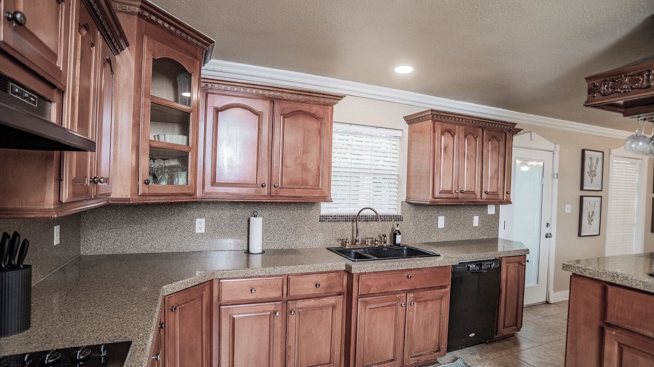 Photo of Kitchen in Luling