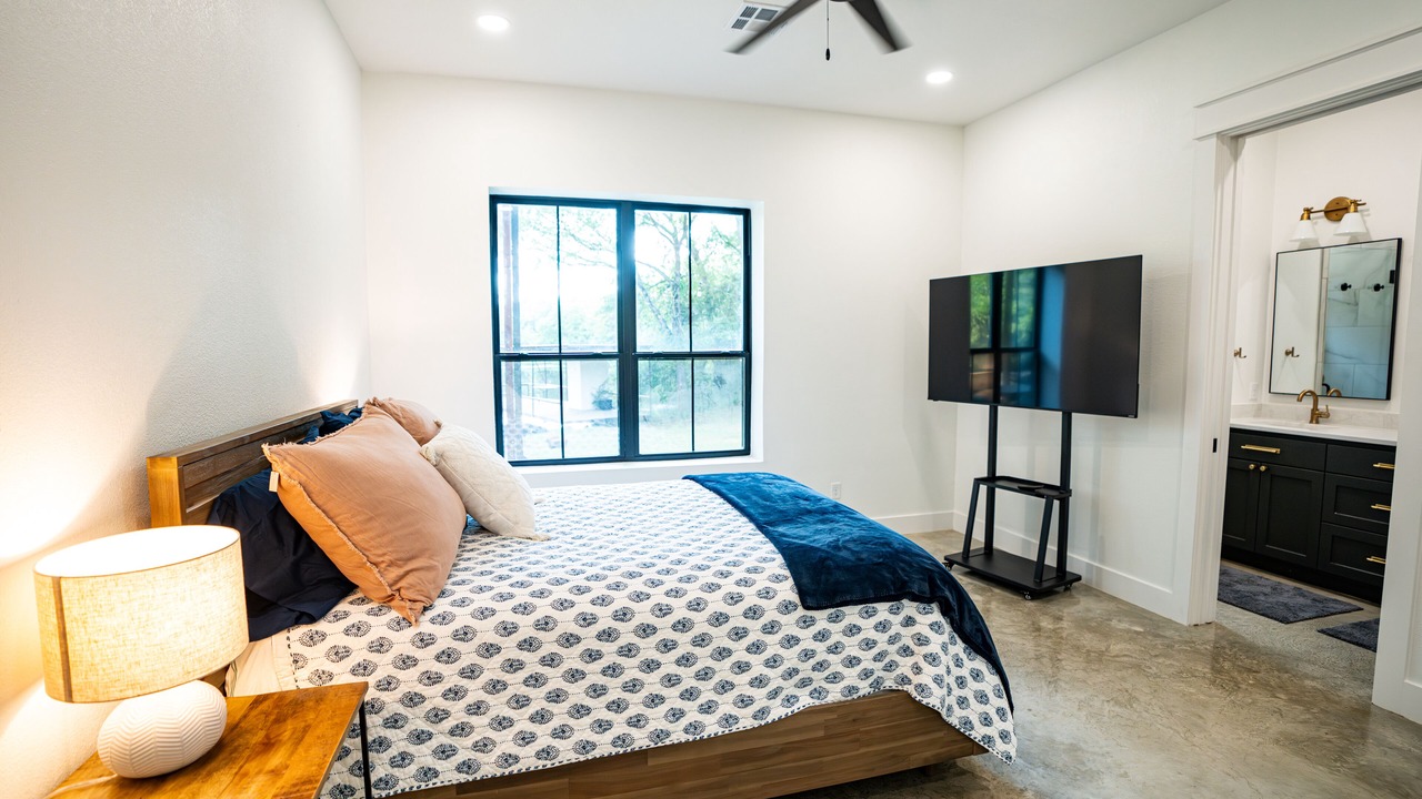 Photo of Bedroom in Hearne