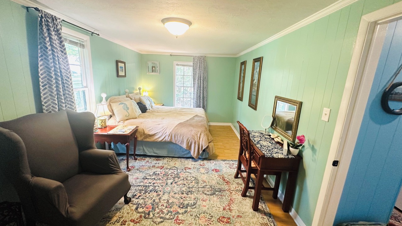 Photo of Bedroom in Laurel
