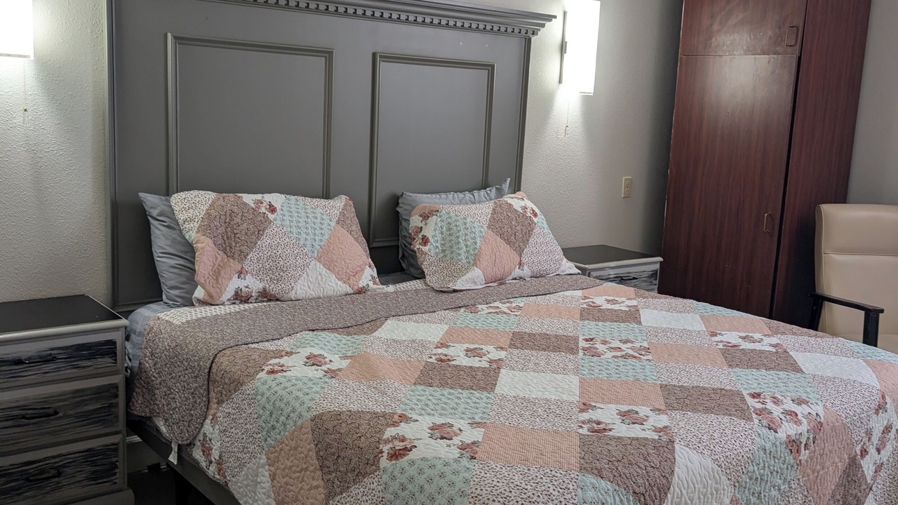 Photo of Bedroom in Pocahontas