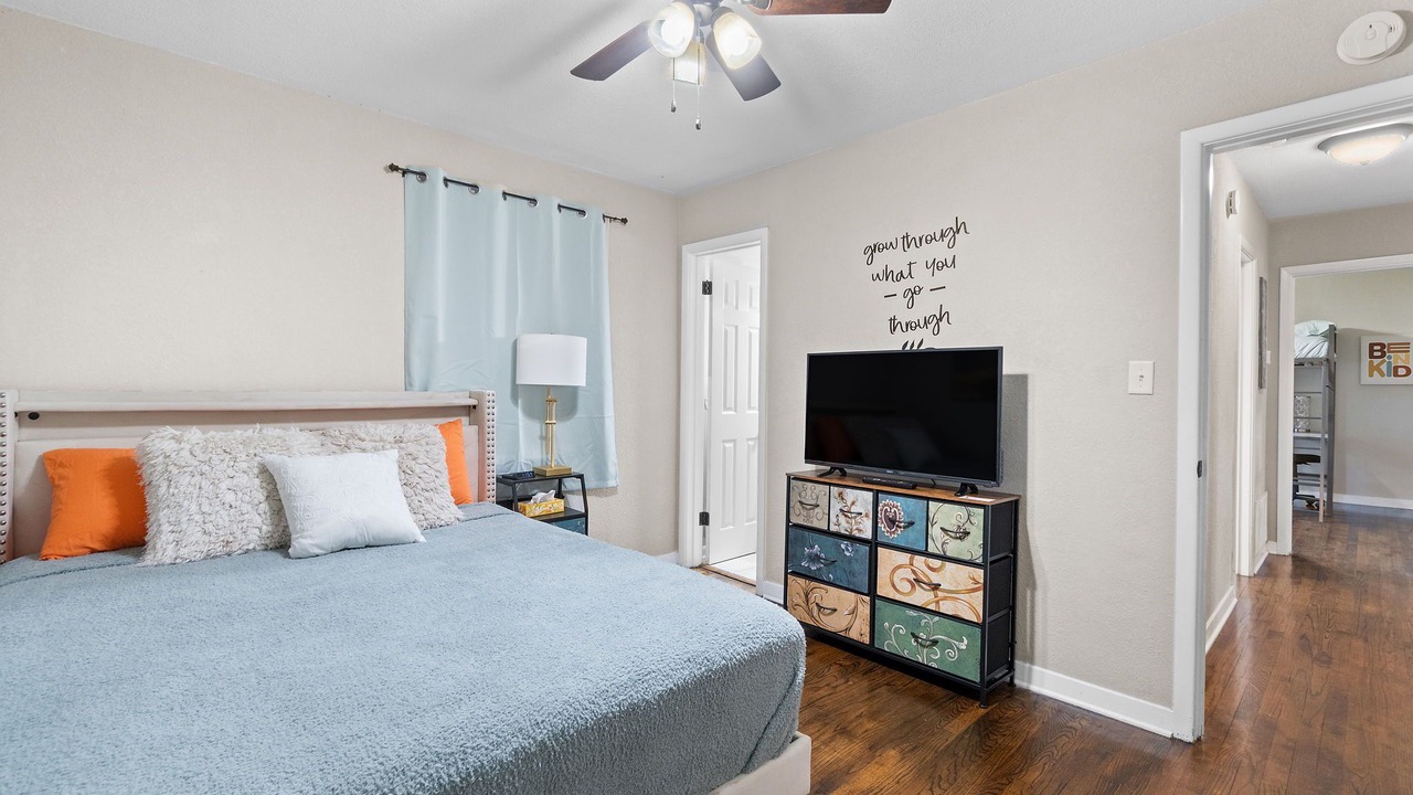 Photo of Bedroom in Myrtle Grove