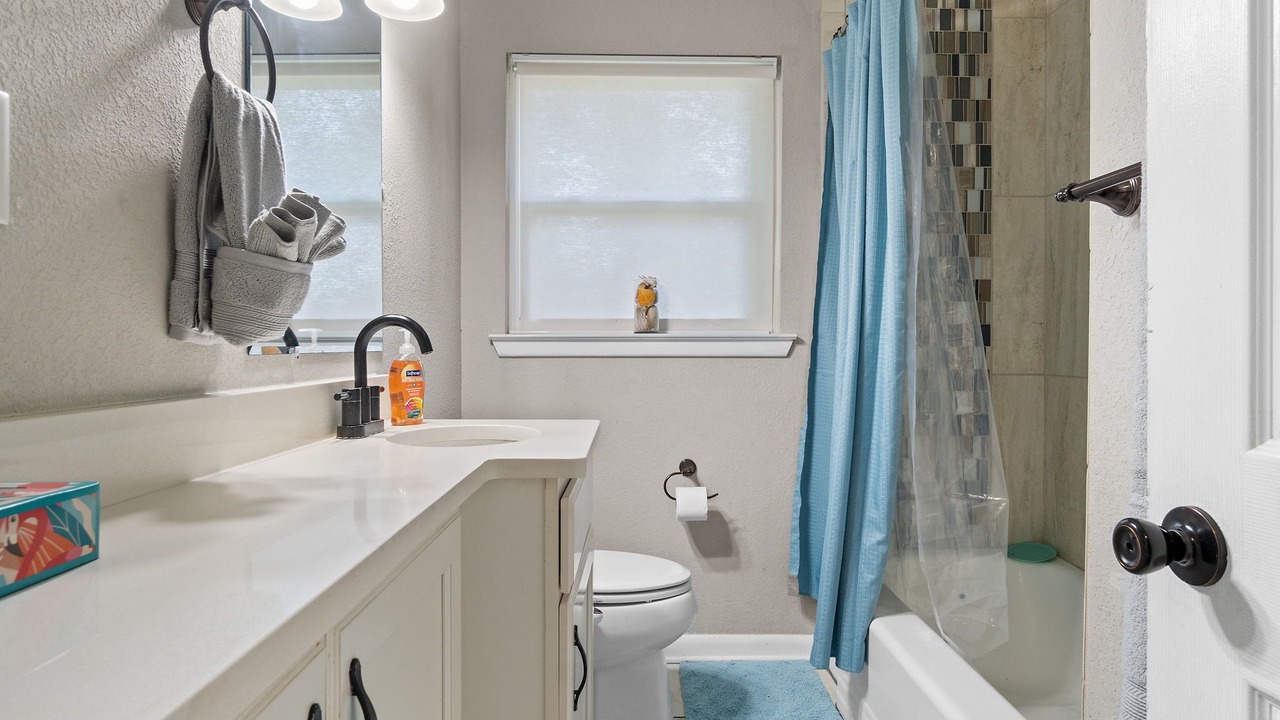 Photo of Bathroom in Myrtle Grove