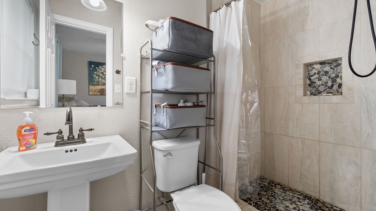 Photo of Bathroom in Myrtle Grove