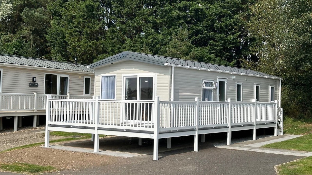 Photo of Others in Cayton Bay