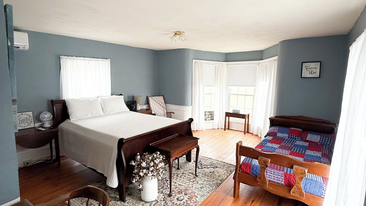 Photo of Bedroom in Hiwassee