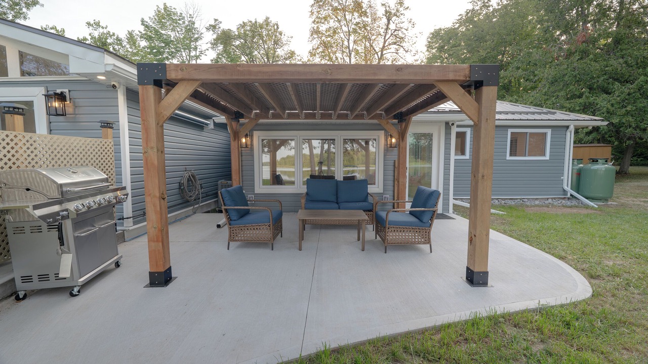 Photo of Patio Balcony in Trent Hills