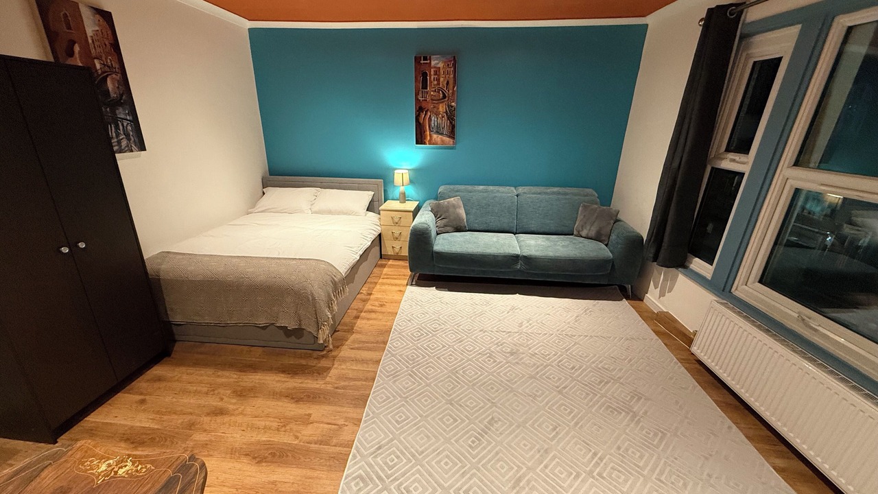 Photo of Bedroom in Tottenham Green