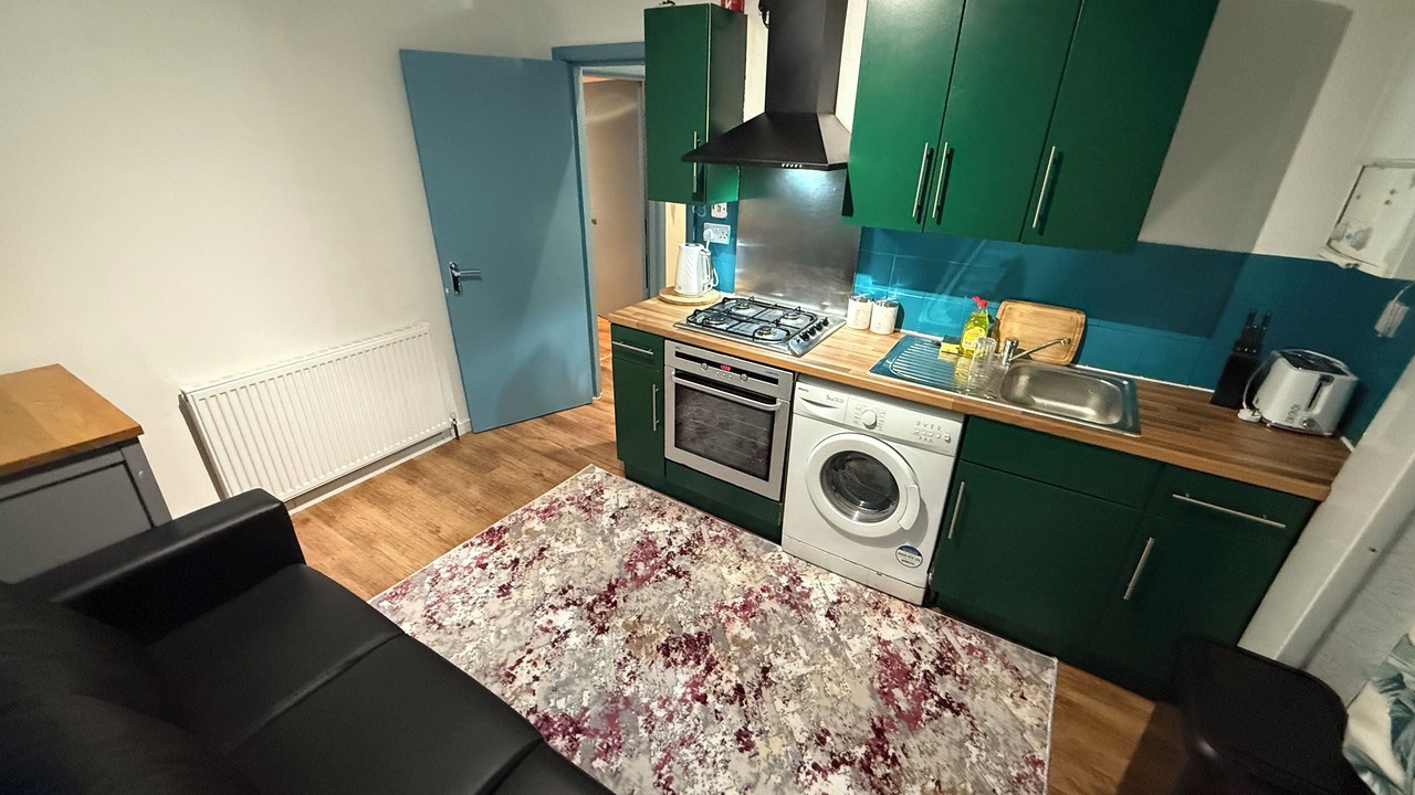 Photo of Others in Tottenham Green