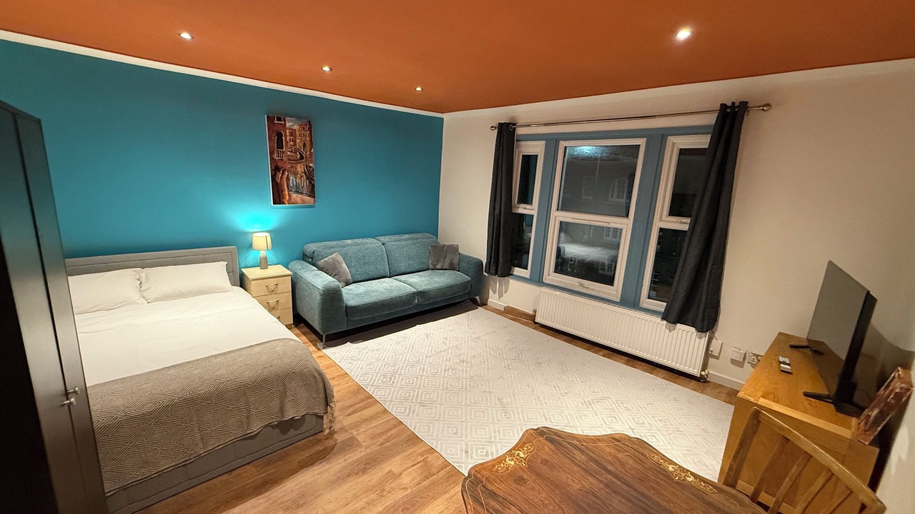 Photo of Bedroom in Tottenham Green