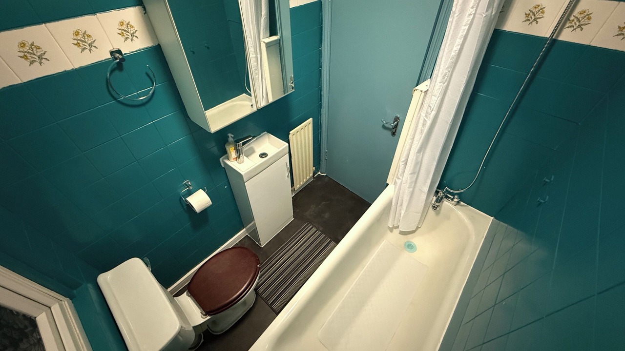 Photo of Bathroom in Tottenham Green
