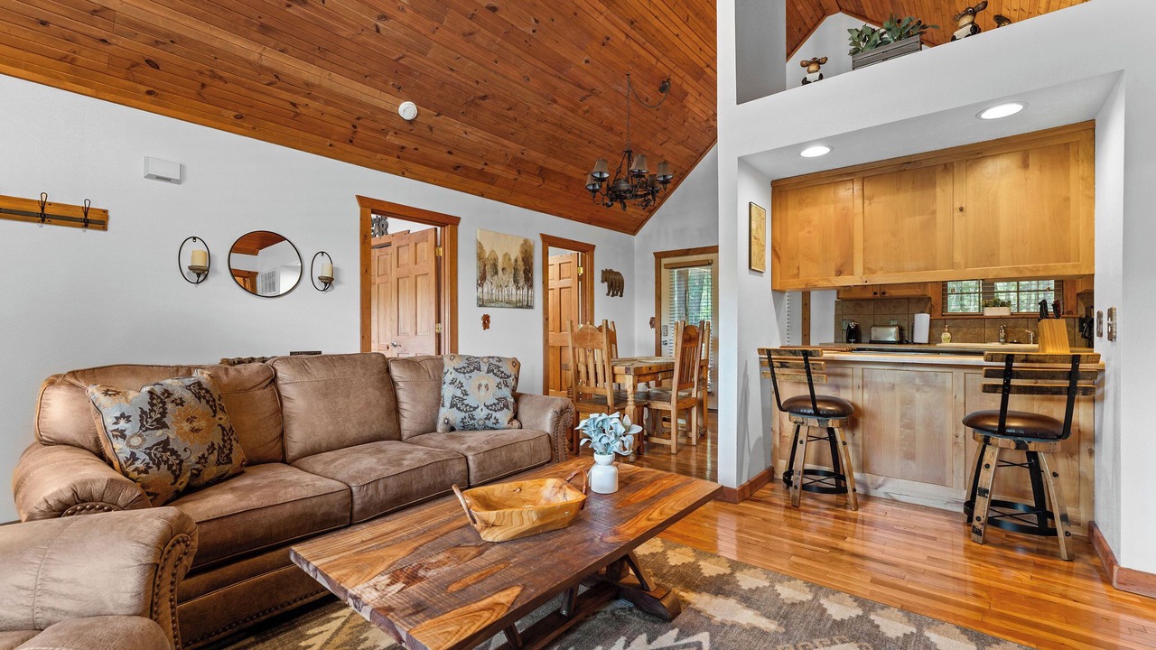 Photo of Livingroom in Branson West