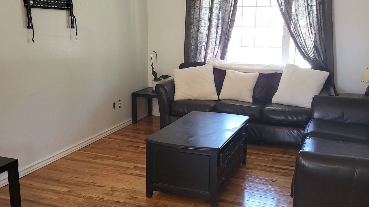 Photo of Livingroom in Laramie