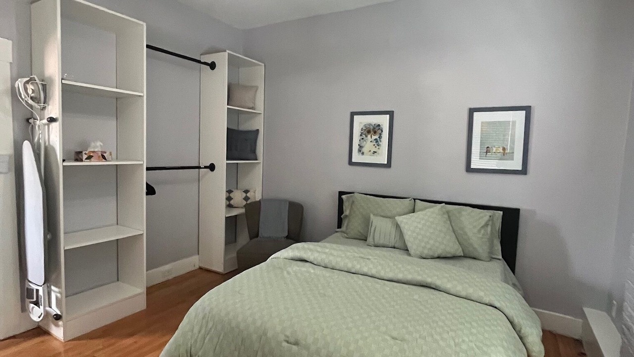 Photo of Bedroom in Alton