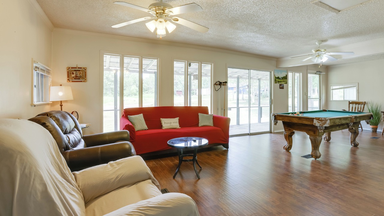 Photo of Livingroom in Cleveland