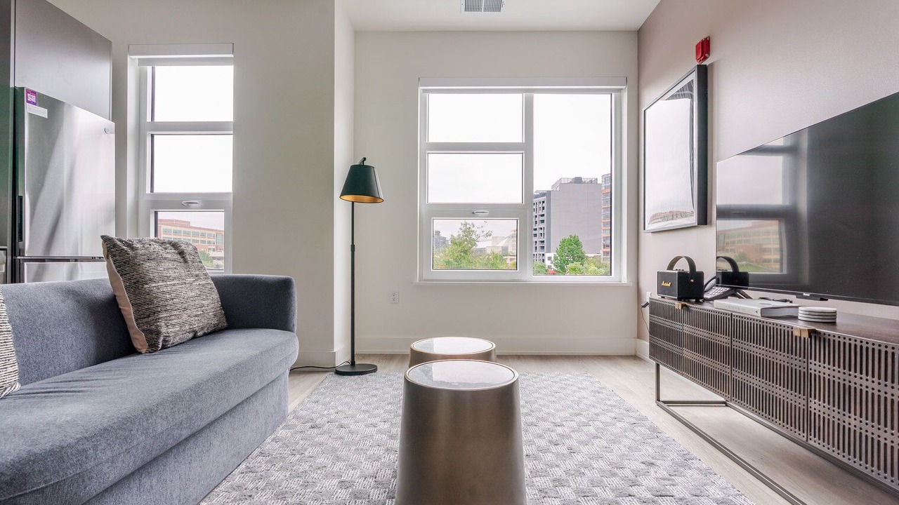 Photo of Livingroom in Truxton Circle