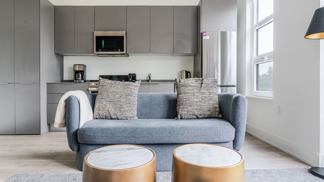 Photo of Livingroom in Truxton Circle