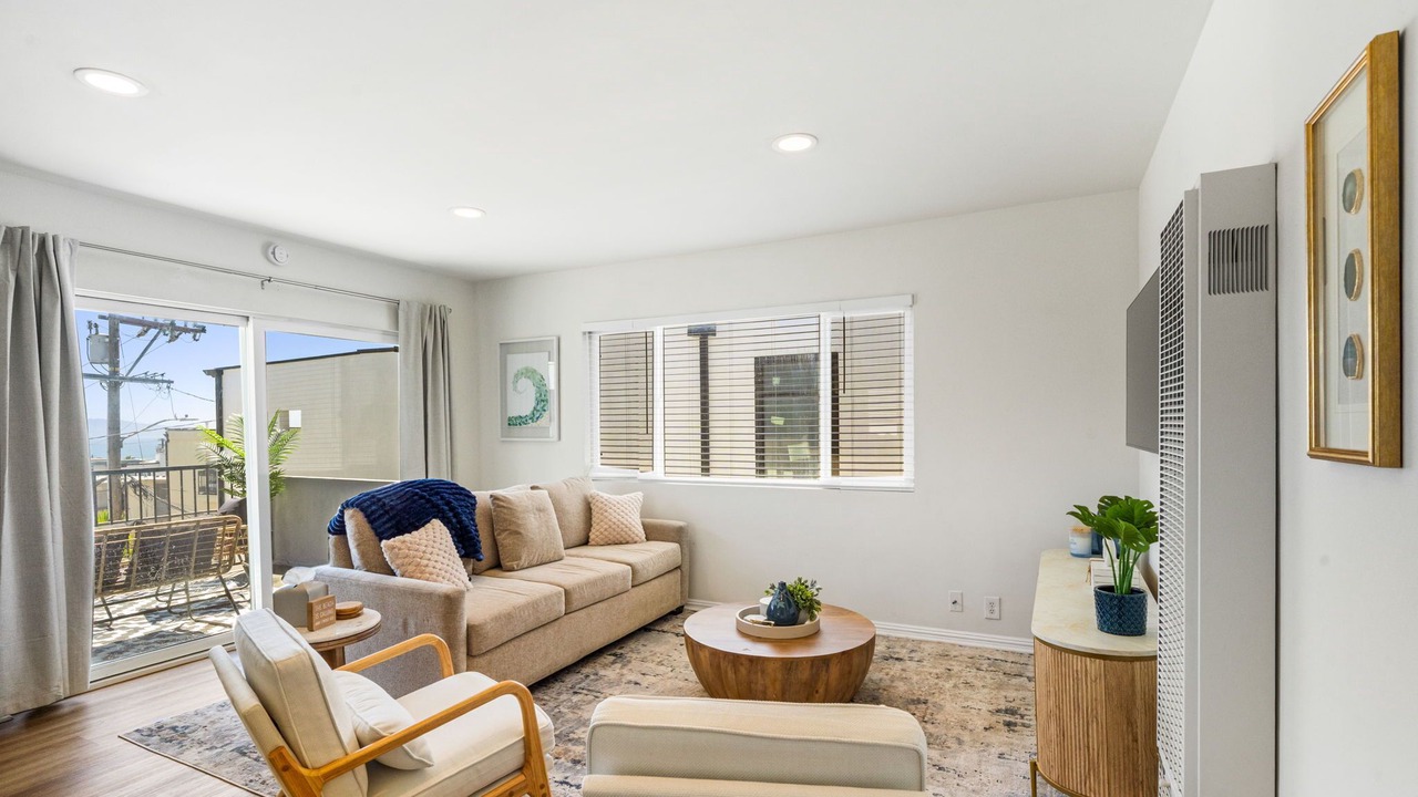 Photo of Livingroom in The Strand