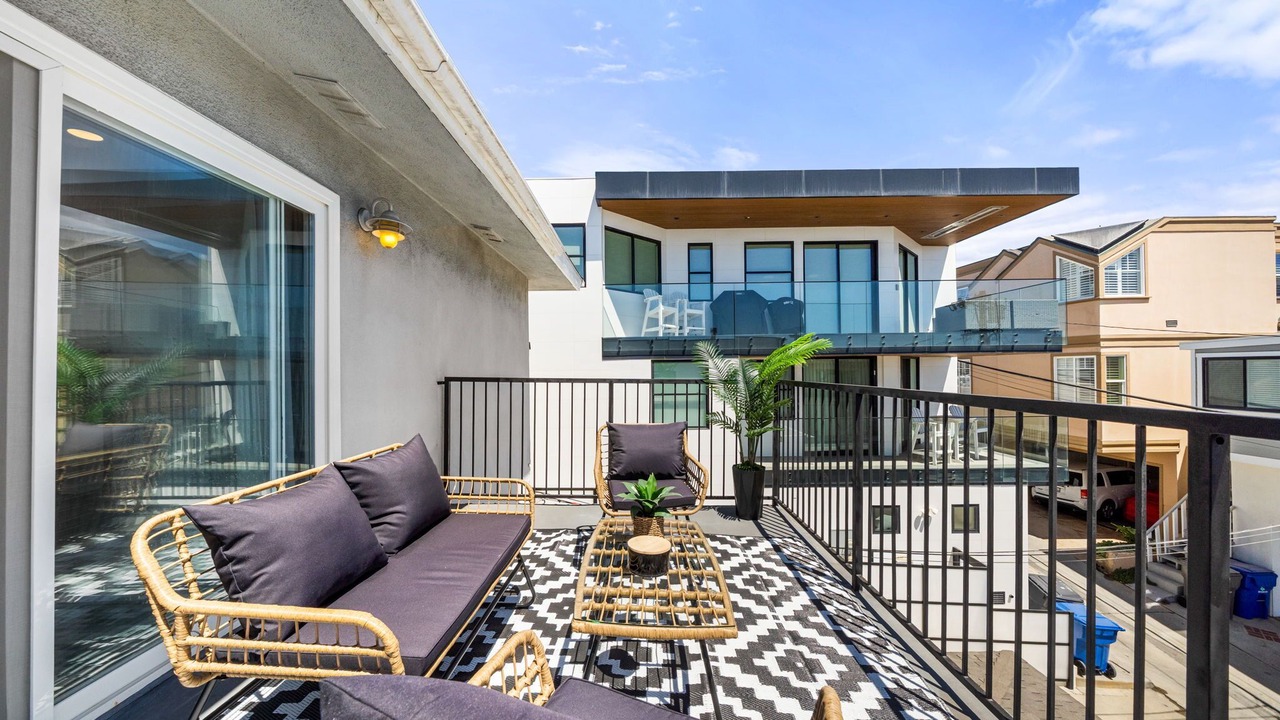 Photo of Patio Balcony in The Strand