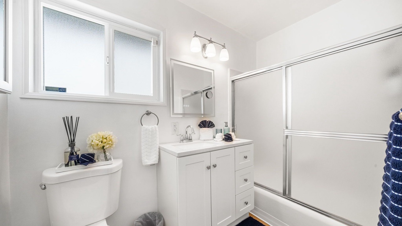 Photo of Bathroom in The Strand