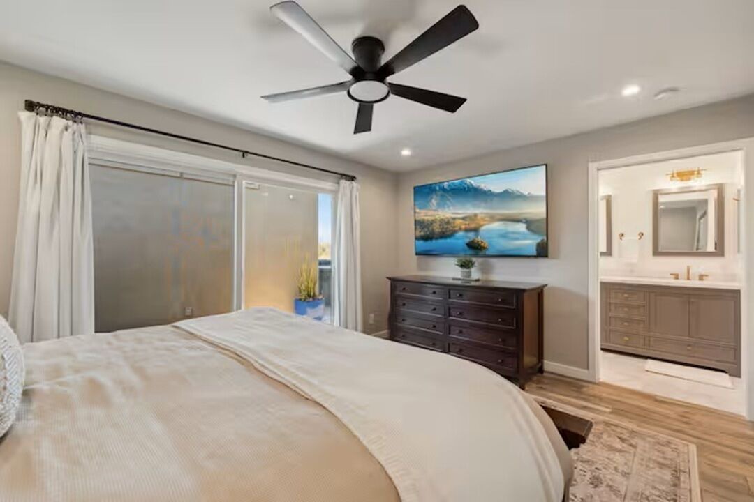 Photo of Bedroom in Thousand Oaks