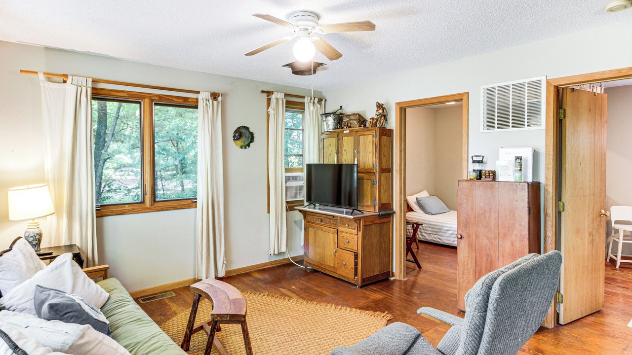 Photo of Livingroom in Clitherall