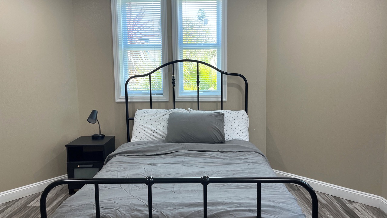 Photo of Bedroom in West Alameda