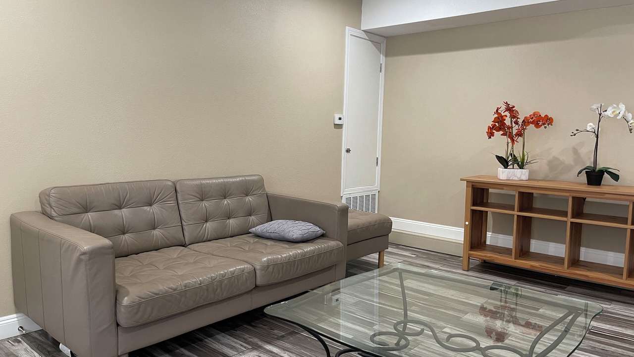 Photo of Livingroom in West Alameda