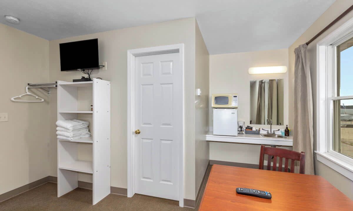 Photo of Bedroom in Lake City