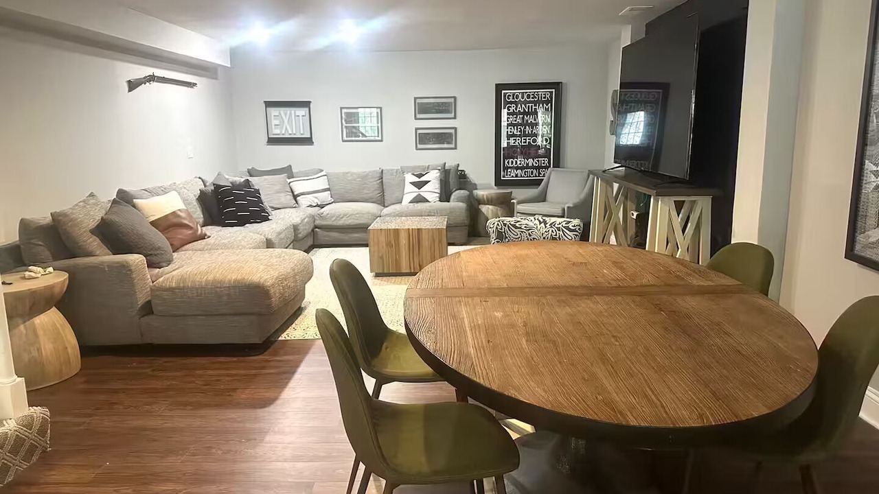 Photo of Livingroom in Overland Park