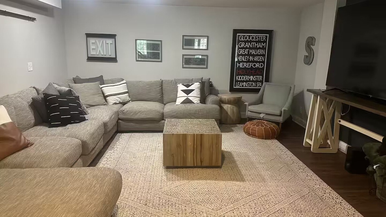 Photo of Livingroom in Overland Park